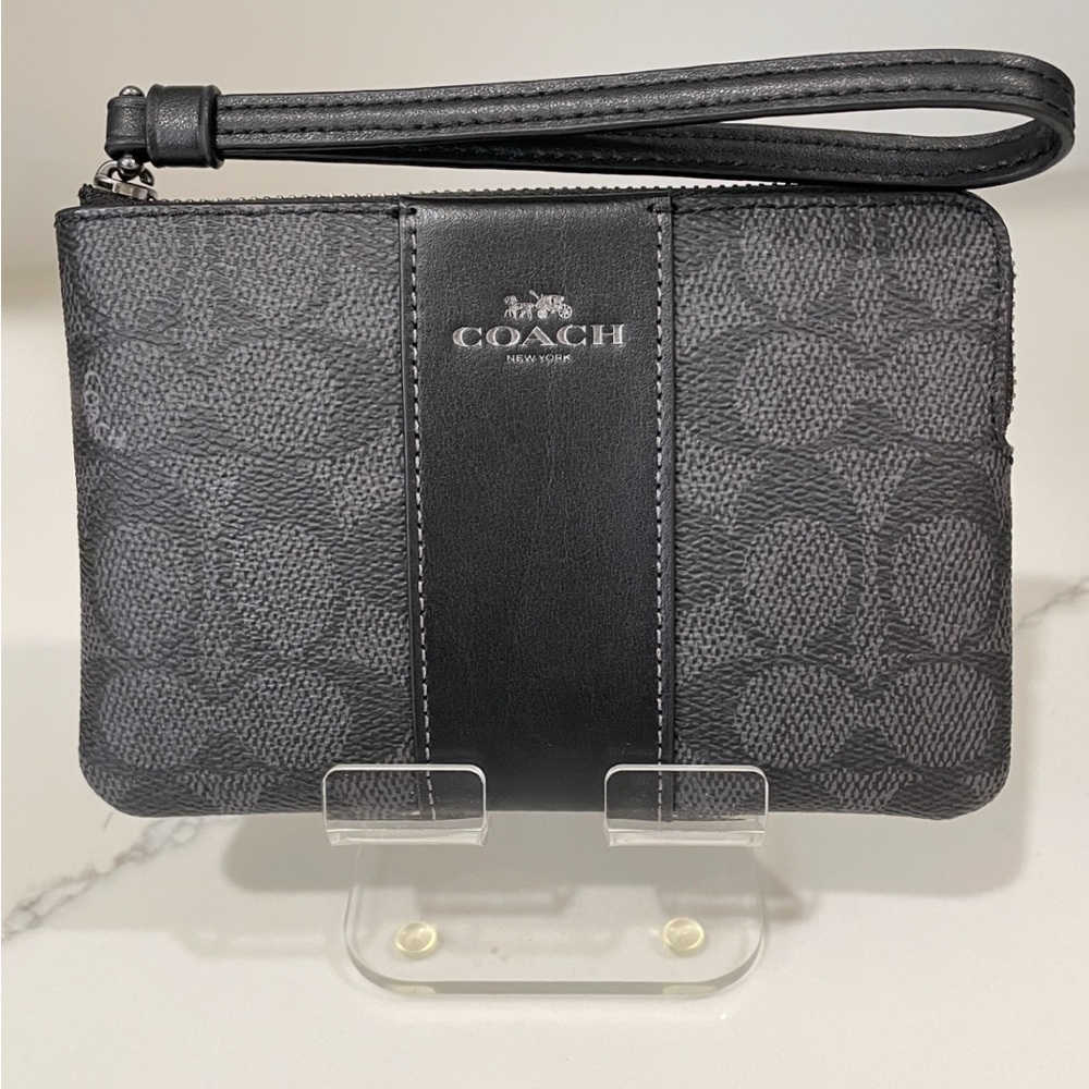 Coach Corner Zip Wristlet in Signature Canvas (Charcoal / Black)